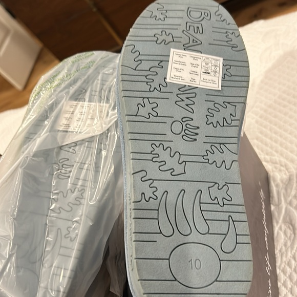 NWT Beautiful Blue Bearpaw Boot - Picture 6 of 7